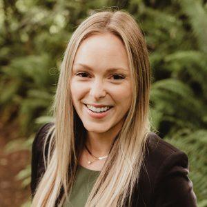 Headshot of Dr. Anna Larson